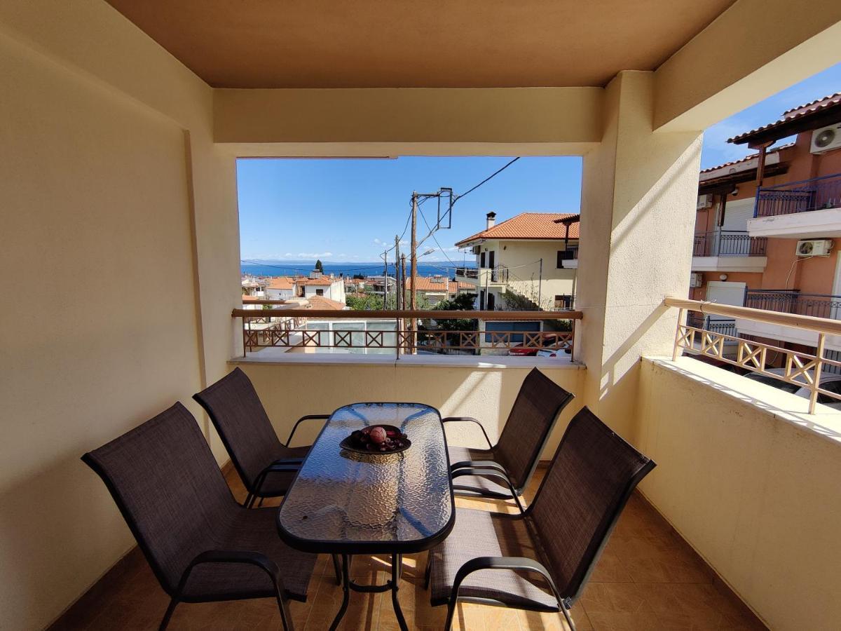 Astera - Seaview Apartment In Pefkohori Екстер'єр фото