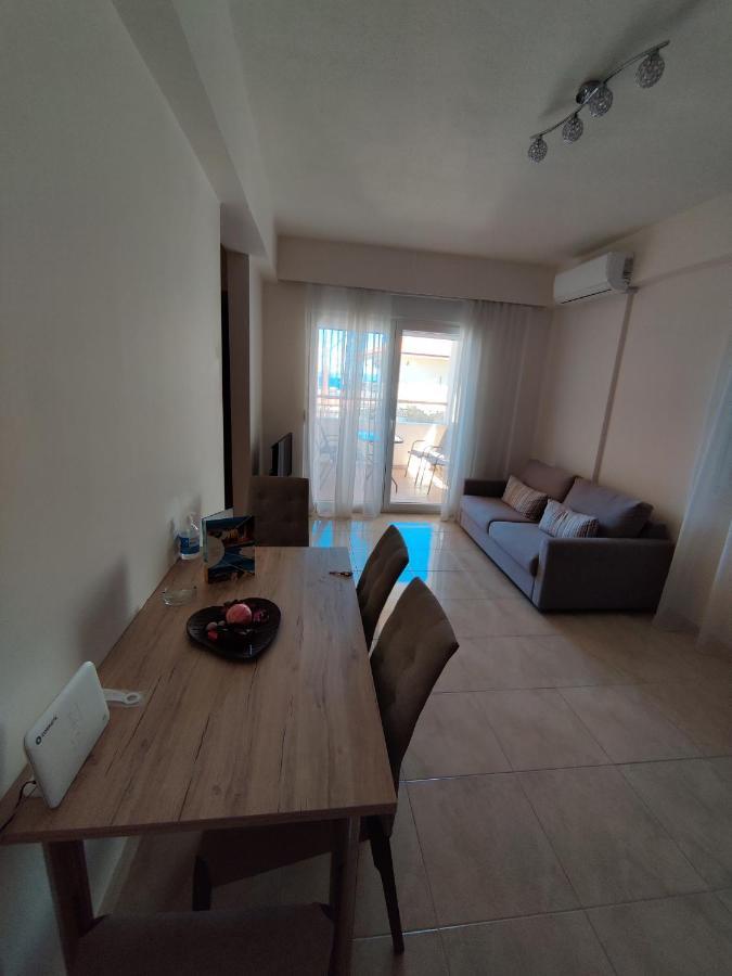 Astera - Seaview Apartment In Pefkohori Екстер'єр фото